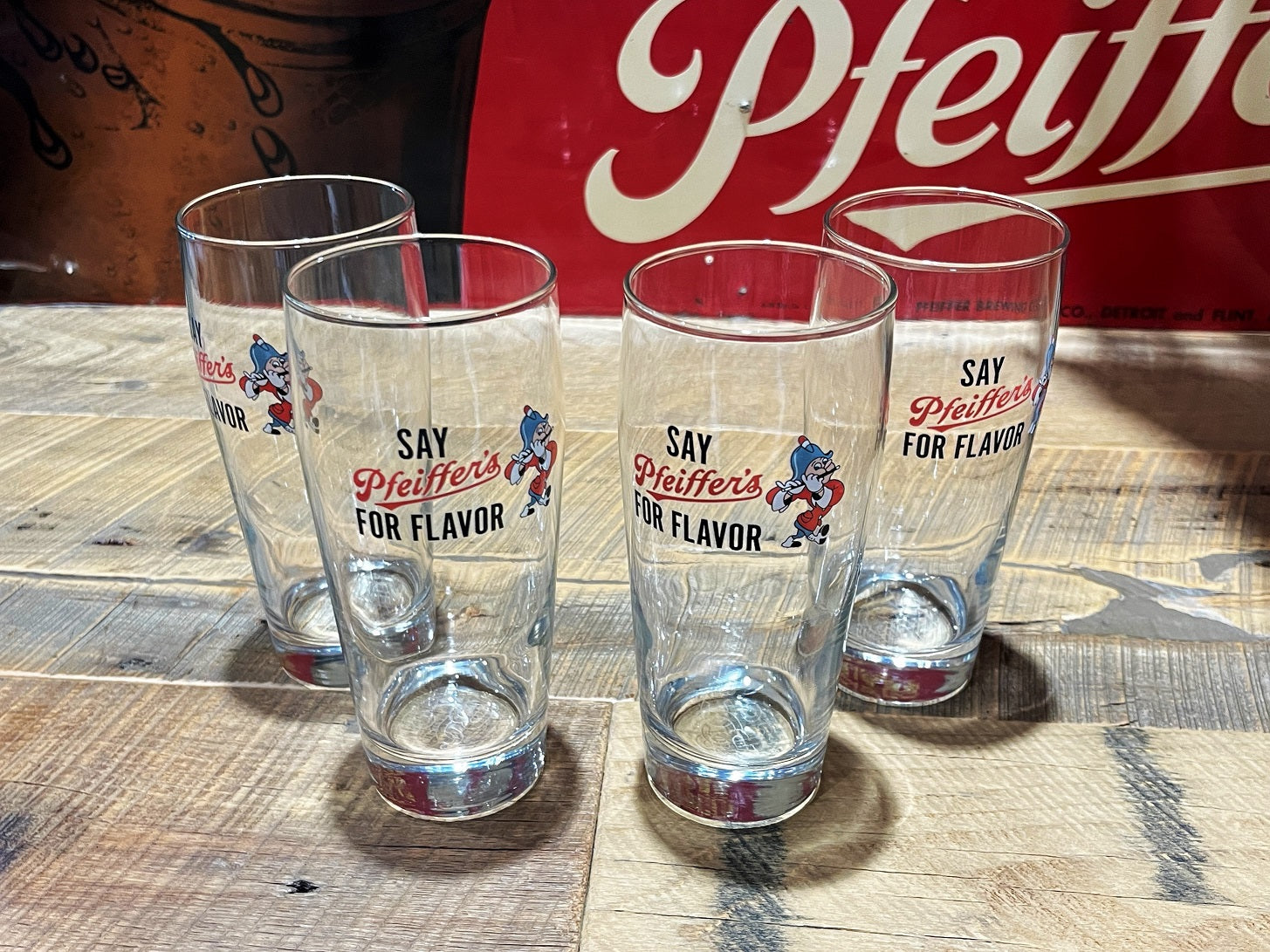 Pfeiffer's Famous Beer Glasses | 16 Ounces